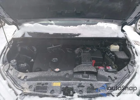 2018 Toyota Highlander Le Plus from USA, damaged, VIN 5TDBZRFH3JS892596